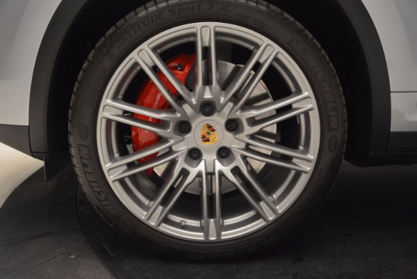 Used 2016 Porsche Cayenne Turbo for sale Sold at Maserati of Westport in Westport CT 06880 16