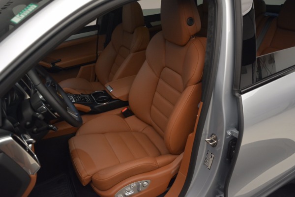 Used 2016 Porsche Cayenne Turbo for sale Sold at Maserati of Westport in Westport CT 06880 18