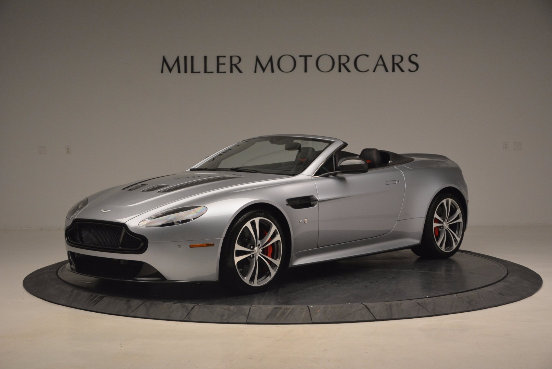 Used 2015 Aston Martin V12 Vantage S Roadster for sale Sold at Maserati of Westport in Westport CT 06880 1