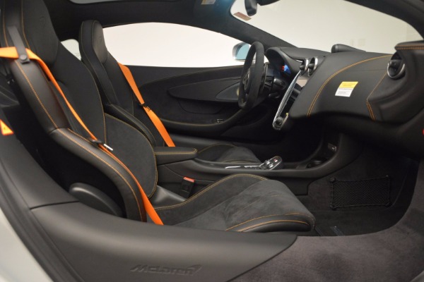 Used 2017 McLaren 570 GT for sale $169,900 at Maserati of Westport in Westport CT 06880 19