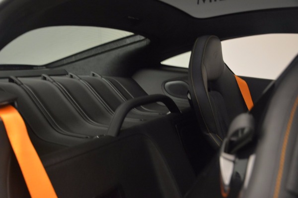 Used 2017 McLaren 570 GT for sale $169,900 at Maserati of Westport in Westport CT 06880 21