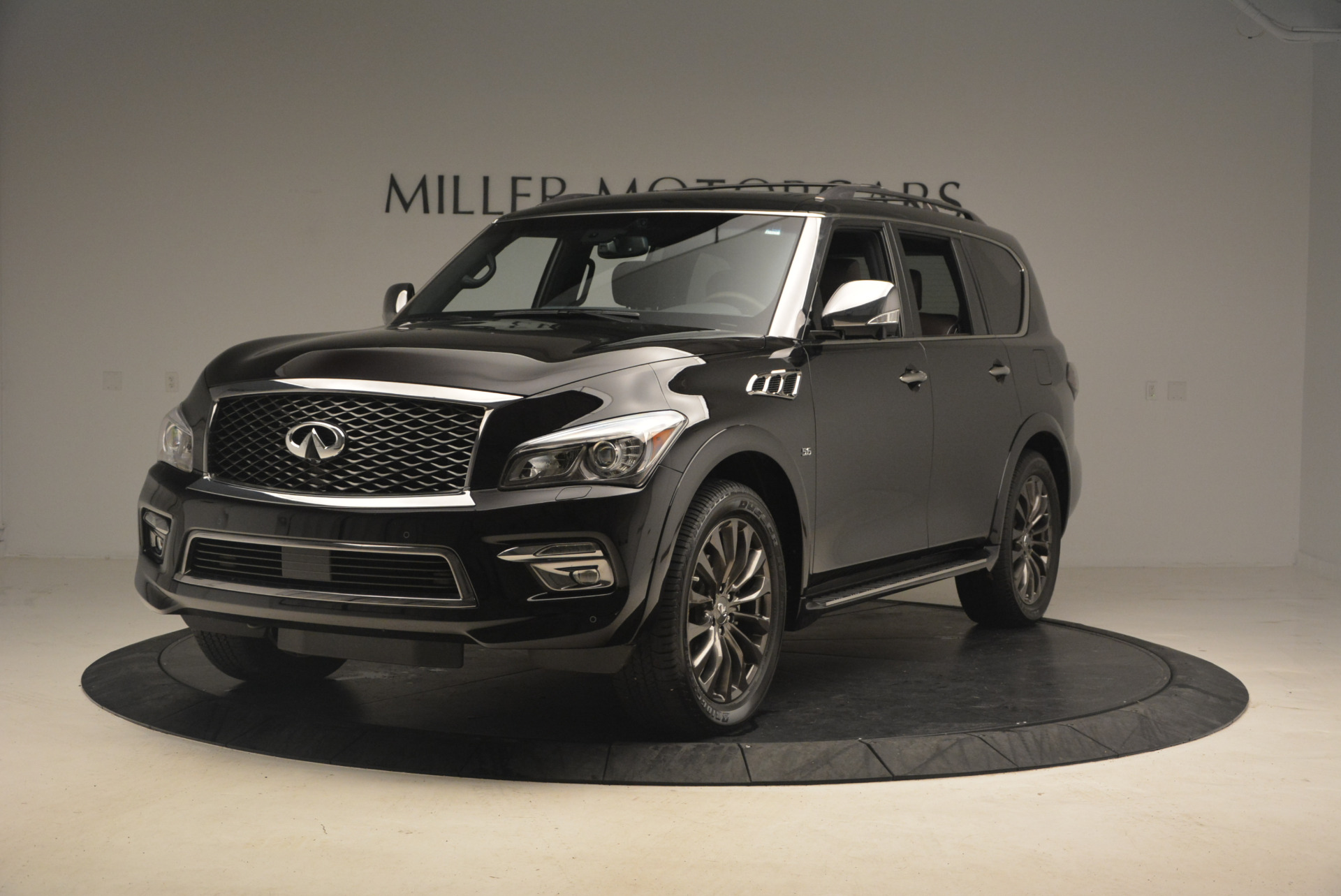 Used 2015 INFINITI QX80 Limited 4WD for sale Sold at Maserati of Westport in Westport CT 06880 1