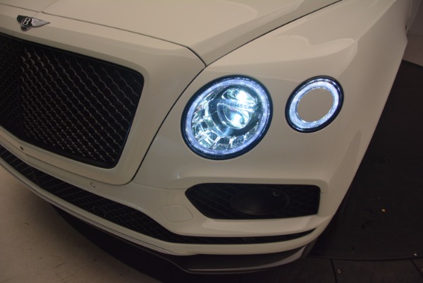 Used 2018 Bentley Bentayga Black Edition for sale Sold at Maserati of Westport in Westport CT 06880 17