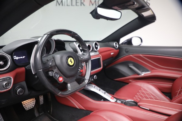 Used 2016 Ferrari California T for sale $119,900 at Maserati of Westport in Westport CT 06880 13