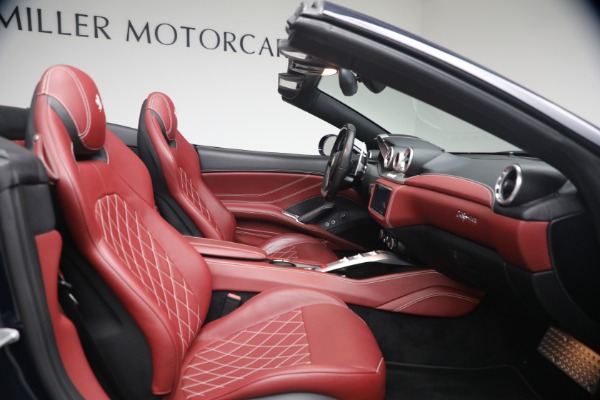 Used 2016 Ferrari California T for sale $119,900 at Maserati of Westport in Westport CT 06880 17