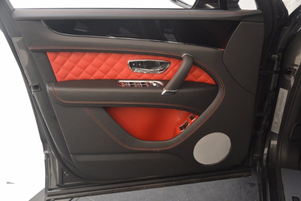 Used 2018 Bentley Bentayga W12 Signature for sale Sold at Maserati of Westport in Westport CT 06880 24