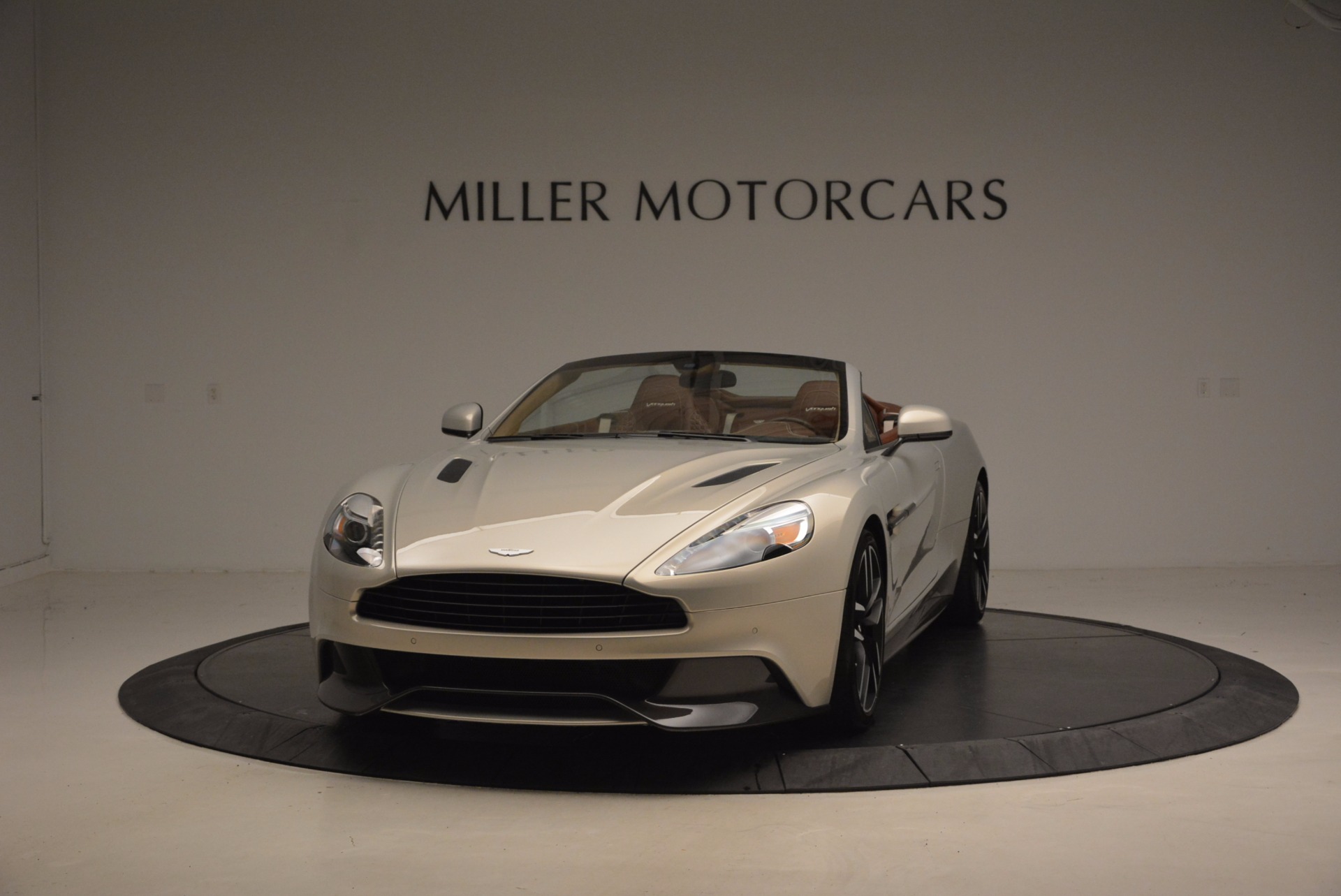Pre Owned 15 Aston Martin Vanquish Volante For Sale Special Pricing Maserati Of Westport Stock 7248