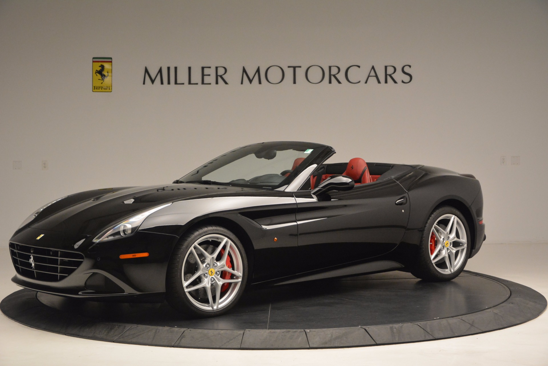 美品　洋書　FERRARI Pre-Owned 2016 Ferrari California T Handling Speciale For