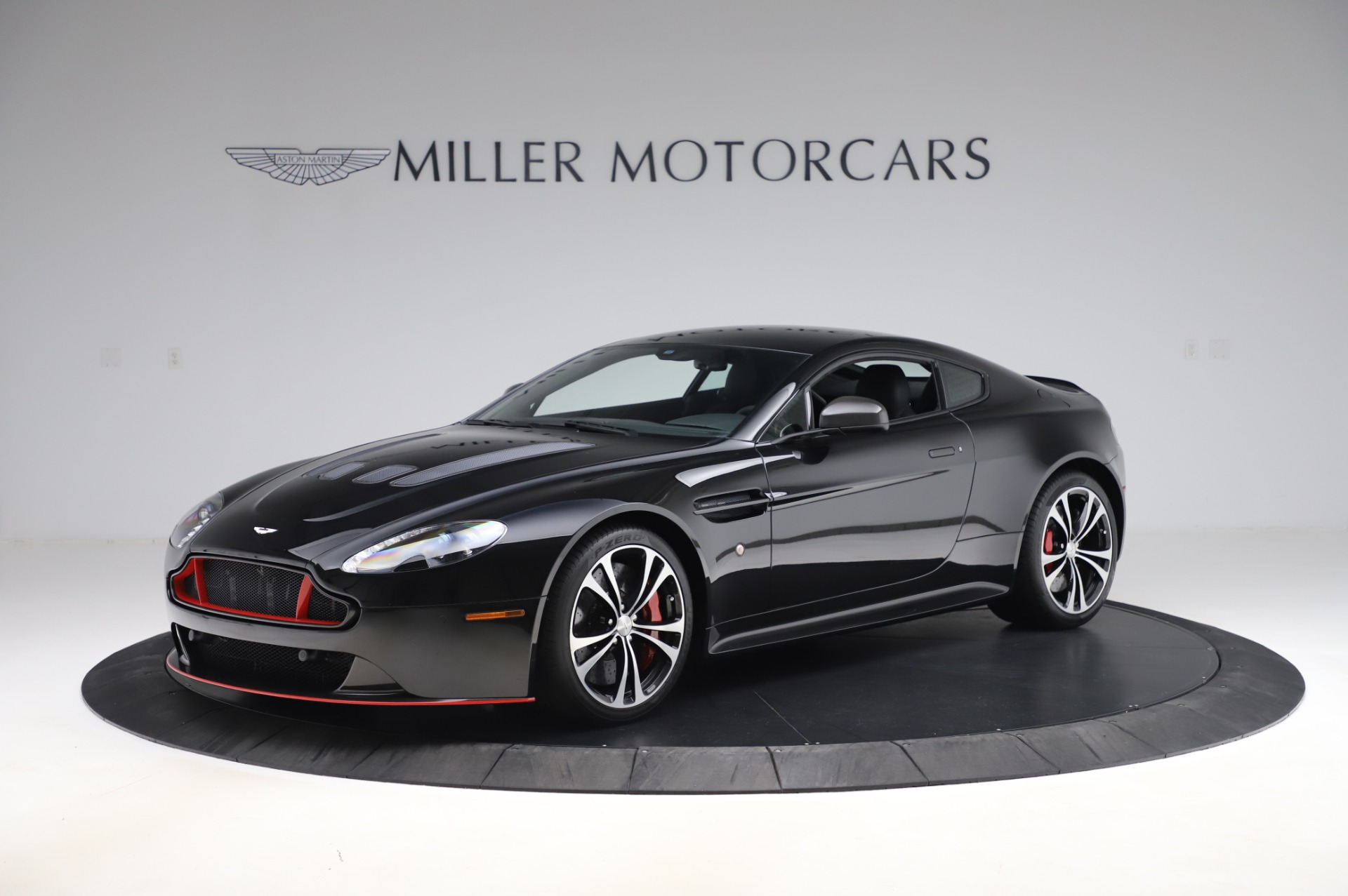 Used 2017 Aston Martin V12 Vantage S Coupe for sale $179,900 at Maserati of Westport in Westport CT 06880 1