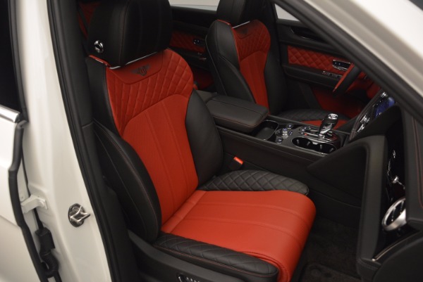 Used 2018 Bentley Bentayga Onyx Edition for sale Sold at Maserati of Westport in Westport CT 06880 27