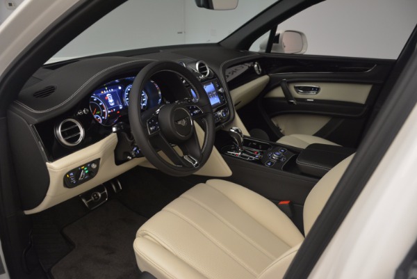 Used 2018 Bentley Bentayga Onyx for sale Sold at Maserati of Westport in Westport CT 06880 16