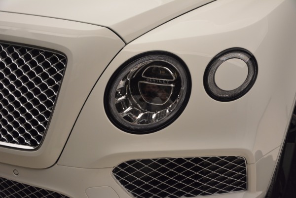 Used 2018 Bentley Bentayga Signature for sale Sold at Maserati of Westport in Westport CT 06880 16