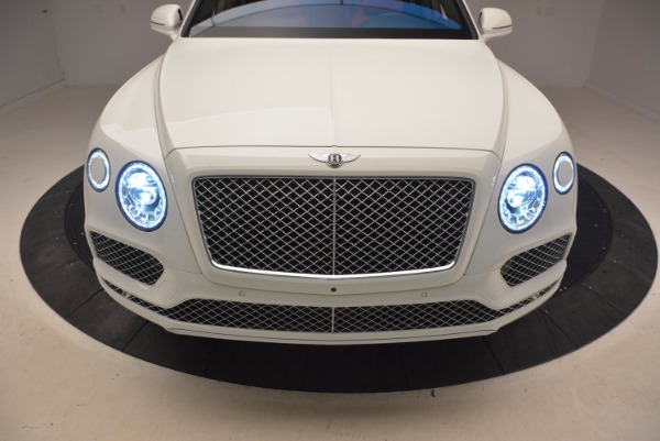 Used 2018 Bentley Bentayga Signature for sale Sold at Maserati of Westport in Westport CT 06880 17