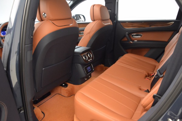 Used 2018 Bentley Bentayga Onyx for sale Sold at Maserati of Westport in Westport CT 06880 24