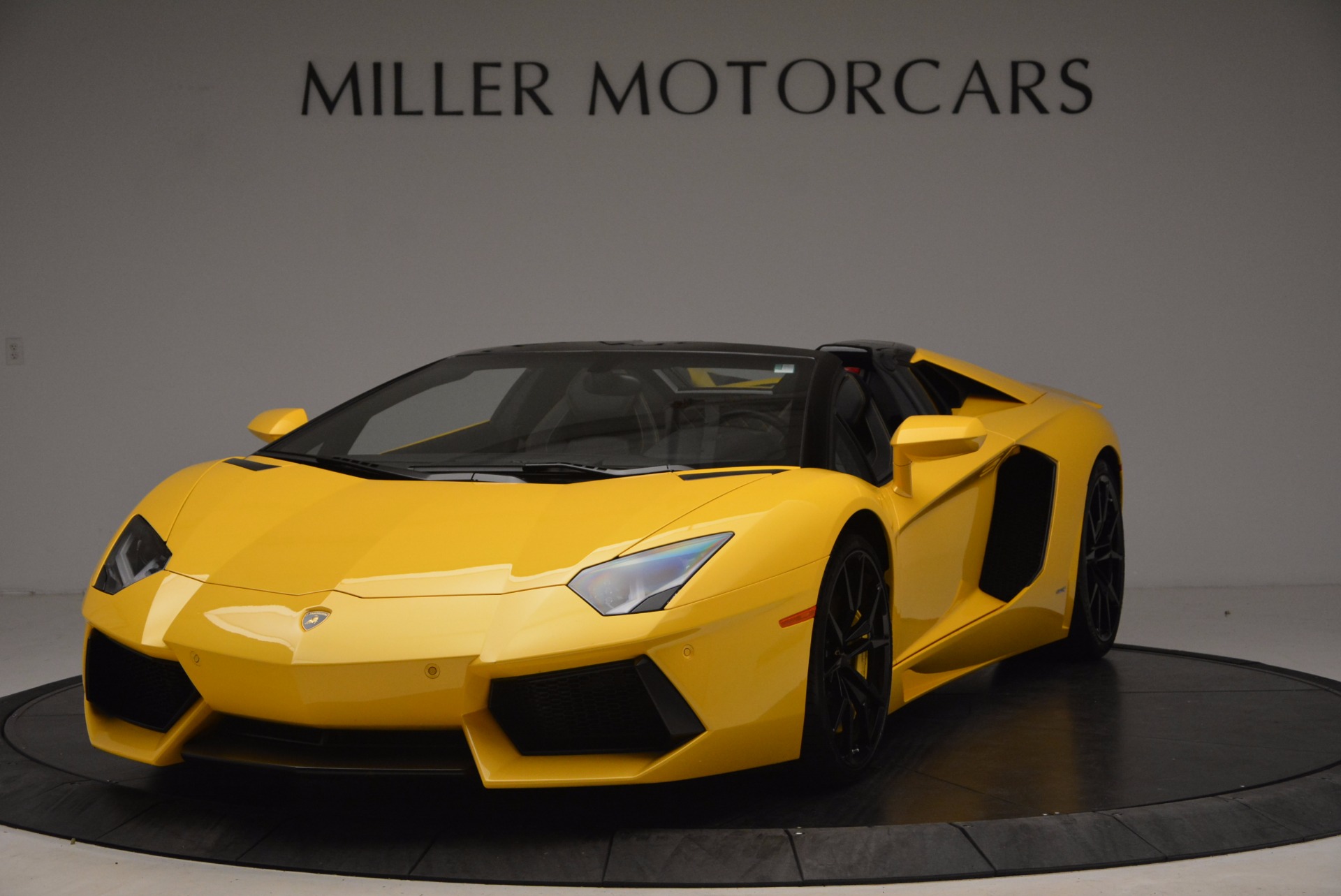 Pre-Owned 2015 Lamborghini Aventador LP 700-4 Roadster For Sale