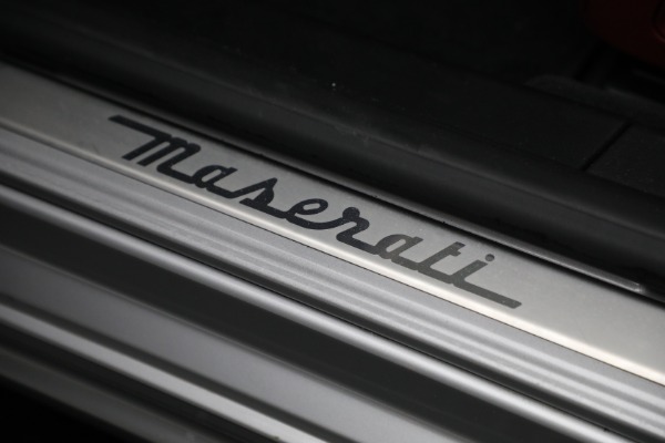 Used 2018 Maserati Ghibli S Q4 GranLusso for sale Sold at Maserati of Westport in Westport CT 06880 22