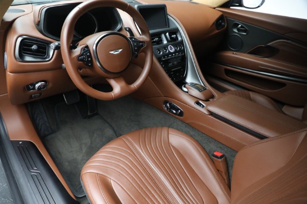 Used 2018 Aston Martin DB11 V12 for sale $127,900 at Maserati of Westport in Westport CT 06880 13