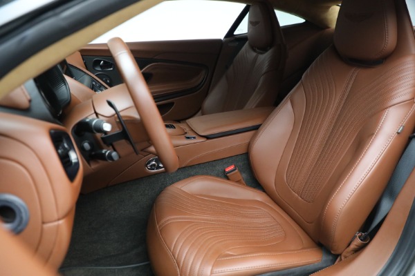 Used 2018 Aston Martin DB11 V12 for sale $127,900 at Maserati of Westport in Westport CT 06880 15