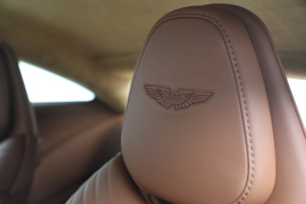 Used 2018 Aston Martin DB11 V12 for sale $127,900 at Maserati of Westport in Westport CT 06880 16