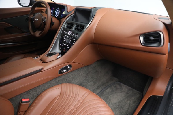 Used 2018 Aston Martin DB11 V12 for sale $127,900 at Maserati of Westport in Westport CT 06880 25