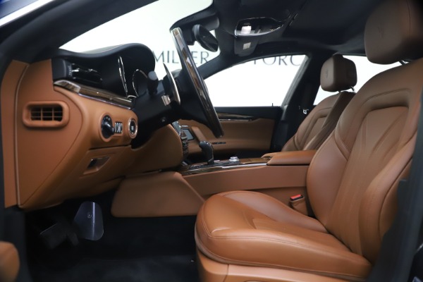 Used 2018 Maserati Quattroporte S Q4 GranLusso for sale Sold at Maserati of Westport in Westport CT 06880 15