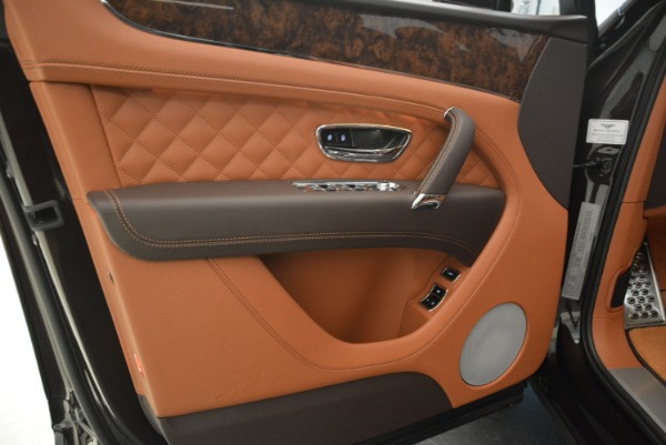 Used 2018 Bentley Bentayga W12 Signature for sale Call for price at Maserati of Westport in Westport CT 06880 20