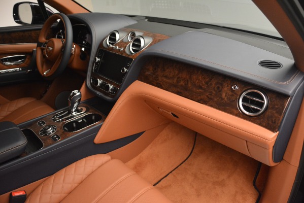 Used 2018 Bentley Bentayga Signature for sale Sold at Maserati of Westport in Westport CT 06880 26