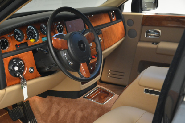 Used 2013 Rolls-Royce Phantom for sale Sold at Maserati of Westport in Westport CT 06880 15