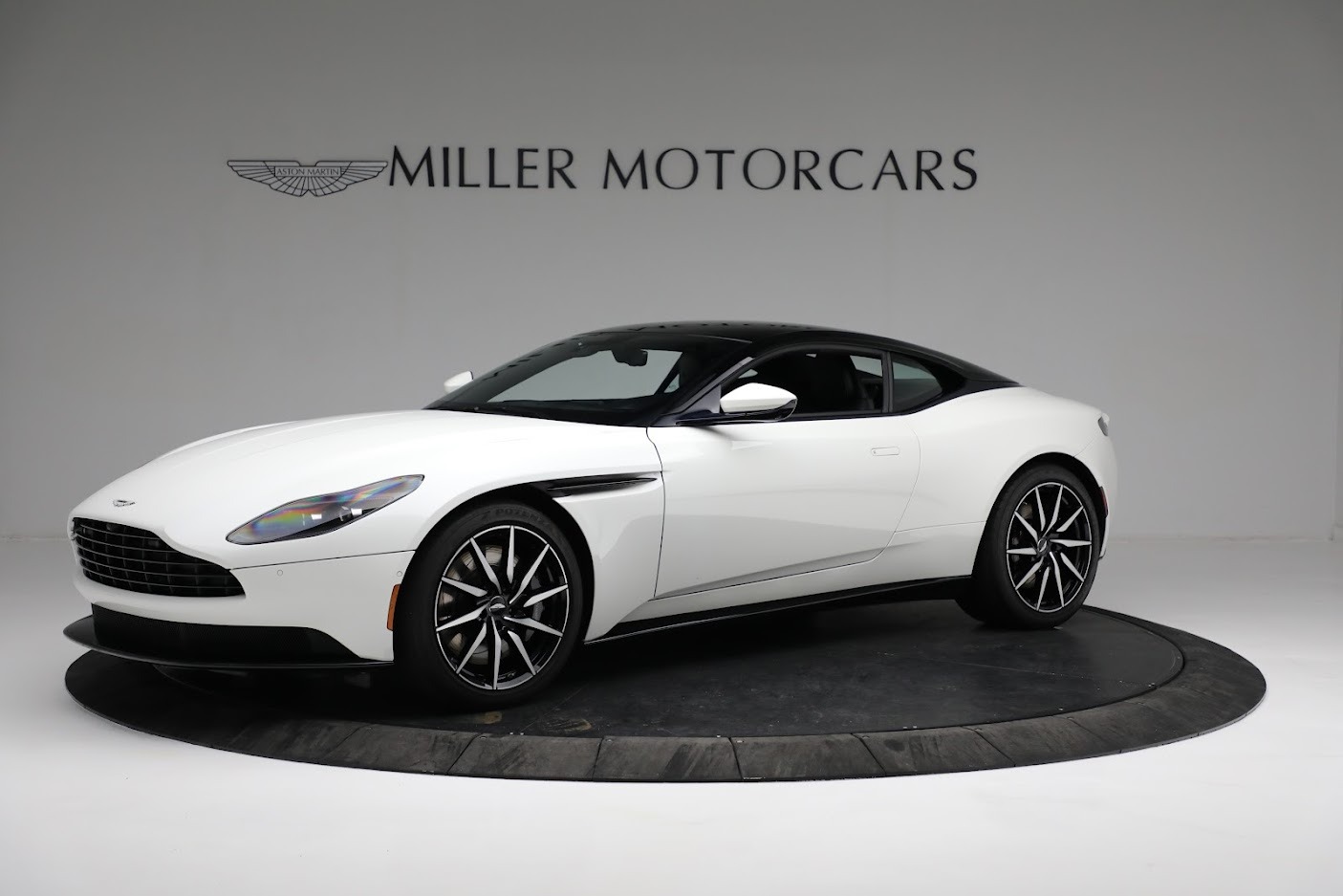 Used 2018 Aston Martin DB11 V8 for sale Sold at Maserati of Westport in Westport CT 06880 1