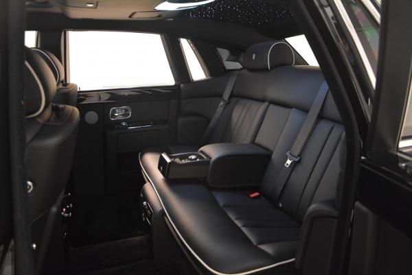 New 2016 Rolls-Royce Phantom for sale Sold at Maserati of Westport in Westport CT 06880 16