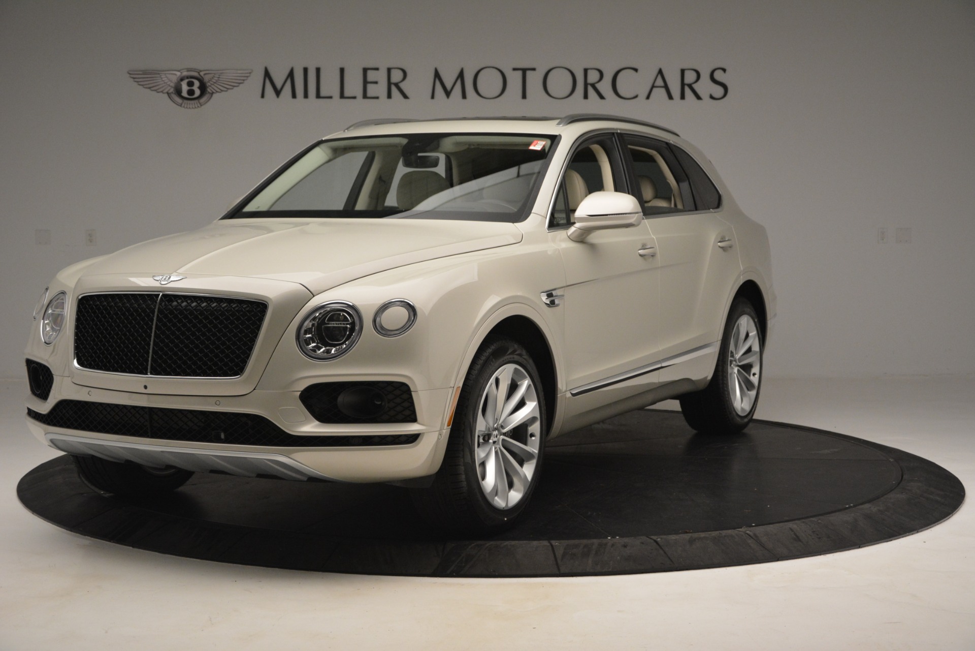 Used 2019 Bentley Bentayga V8 for sale Sold at Maserati of Westport in Westport CT 06880 1