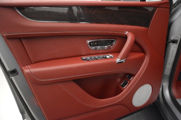 Used 2019 Bentley Bentayga V8 for sale Sold at Maserati of Westport in Westport CT 06880 16