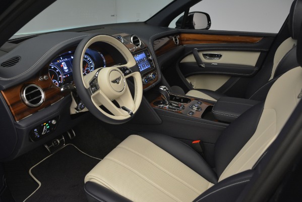Used 2019 Bentley Bentayga V8 for sale Sold at Maserati of Westport in Westport CT 06880 17