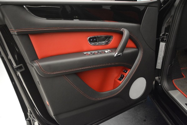 Used 2019 Bentley Bentayga V8 for sale $118,900 at Maserati of Westport in Westport CT 06880 15