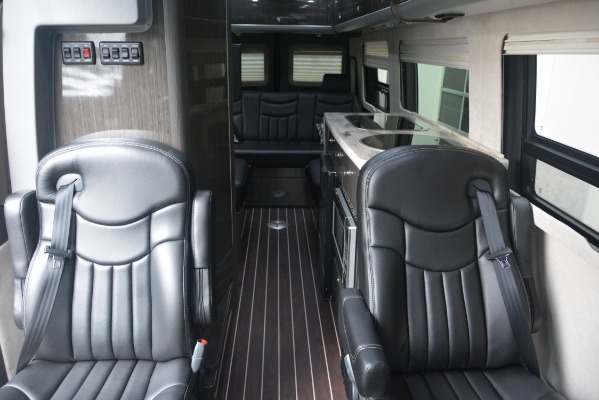 Used 2014 Mercedes-Benz Sprinter 3500 Airstream Lounge Extended for sale Sold at Maserati of Westport in Westport CT 06880 14