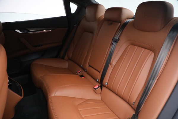 Used 2015 Maserati Quattroporte S Q4 for sale $42,900 at Maserati of Westport in Westport CT 06880 17