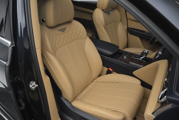 Used 2017 Bentley Bentayga W12 for sale $104,900 at Maserati of Westport in Westport CT 06880 27