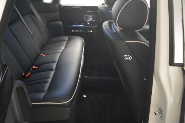 Used 2014 Rolls-Royce Phantom for sale Sold at Maserati of Westport in Westport CT 06880 24