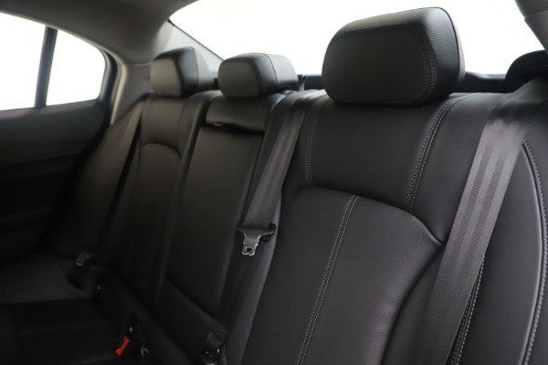 New 2019 Alfa Romeo Giulia Q4 for sale $46,140 at Maserati of Westport in Westport CT 06880 18