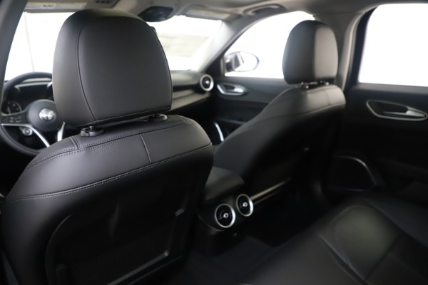 New 2019 Alfa Romeo Giulia Q4 for sale $46,140 at Maserati of Westport in Westport CT 06880 20
