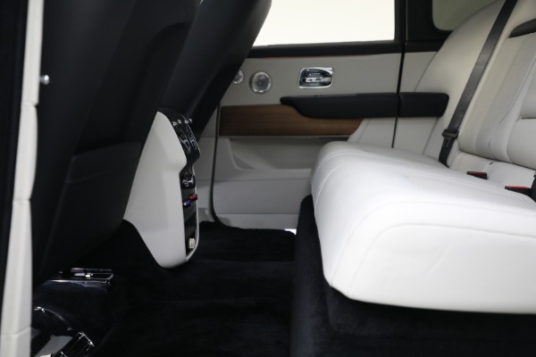 Used 2019 Rolls-Royce Cullinan for sale $329,900 at Maserati of Westport in Westport CT 06880 16