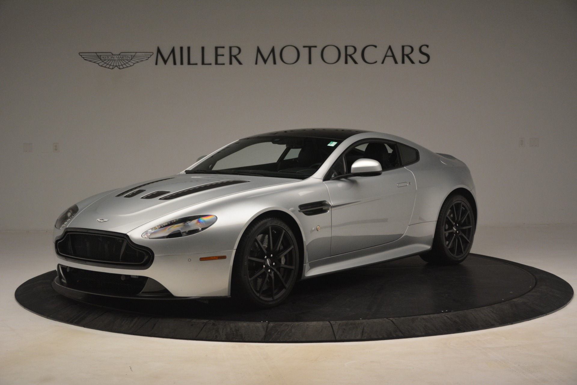 Used 2015 Aston Martin V12 Vantage S Coupe for sale Sold at Maserati of Westport in Westport CT 06880 1