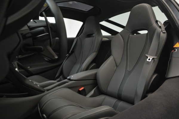 Used 2018 McLaren 720S for sale $275,990 at Maserati of Westport in Westport CT 06880 16