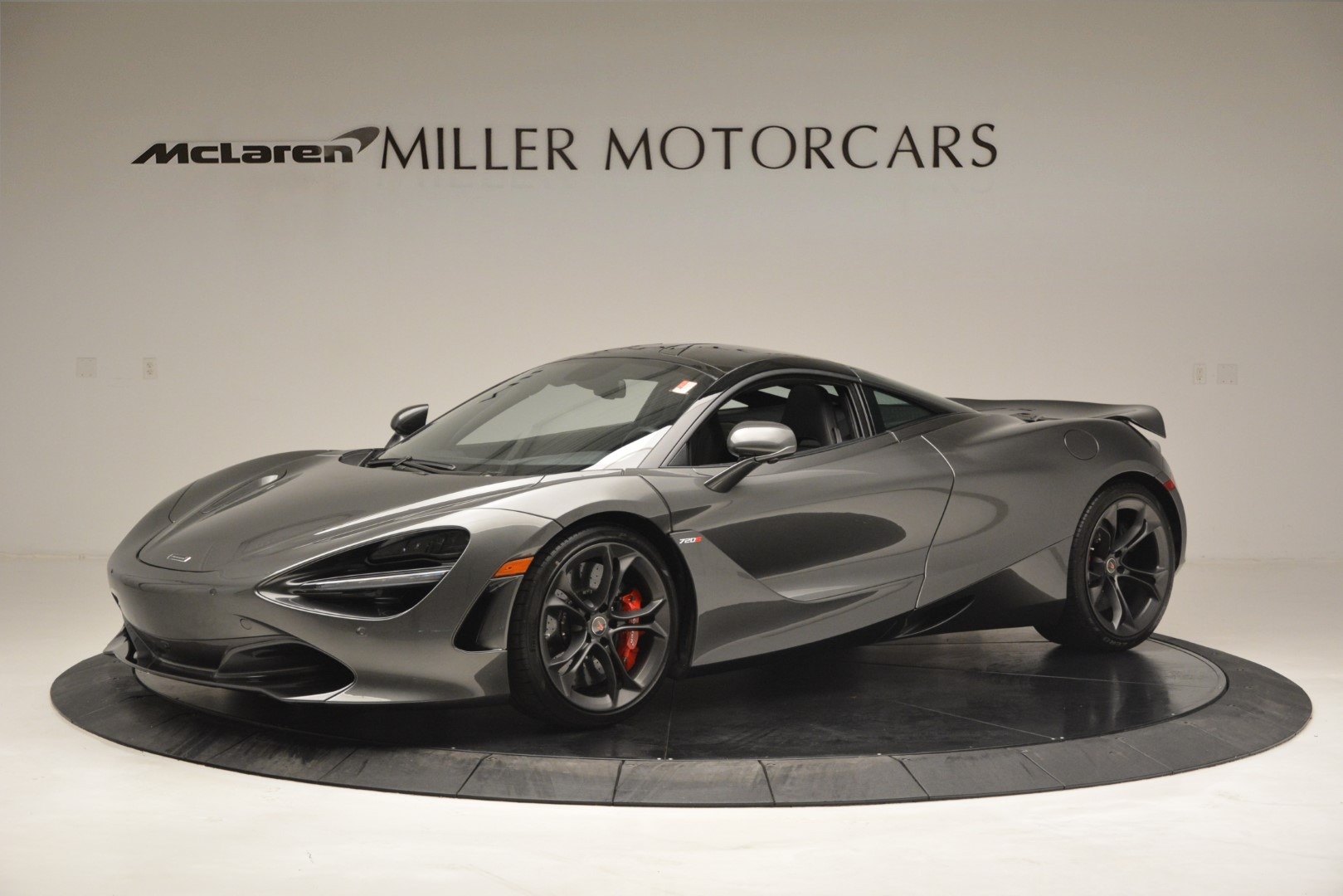 Used 2018 McLaren 720S for sale $275,990 at Maserati of Westport in Westport CT 06880 1