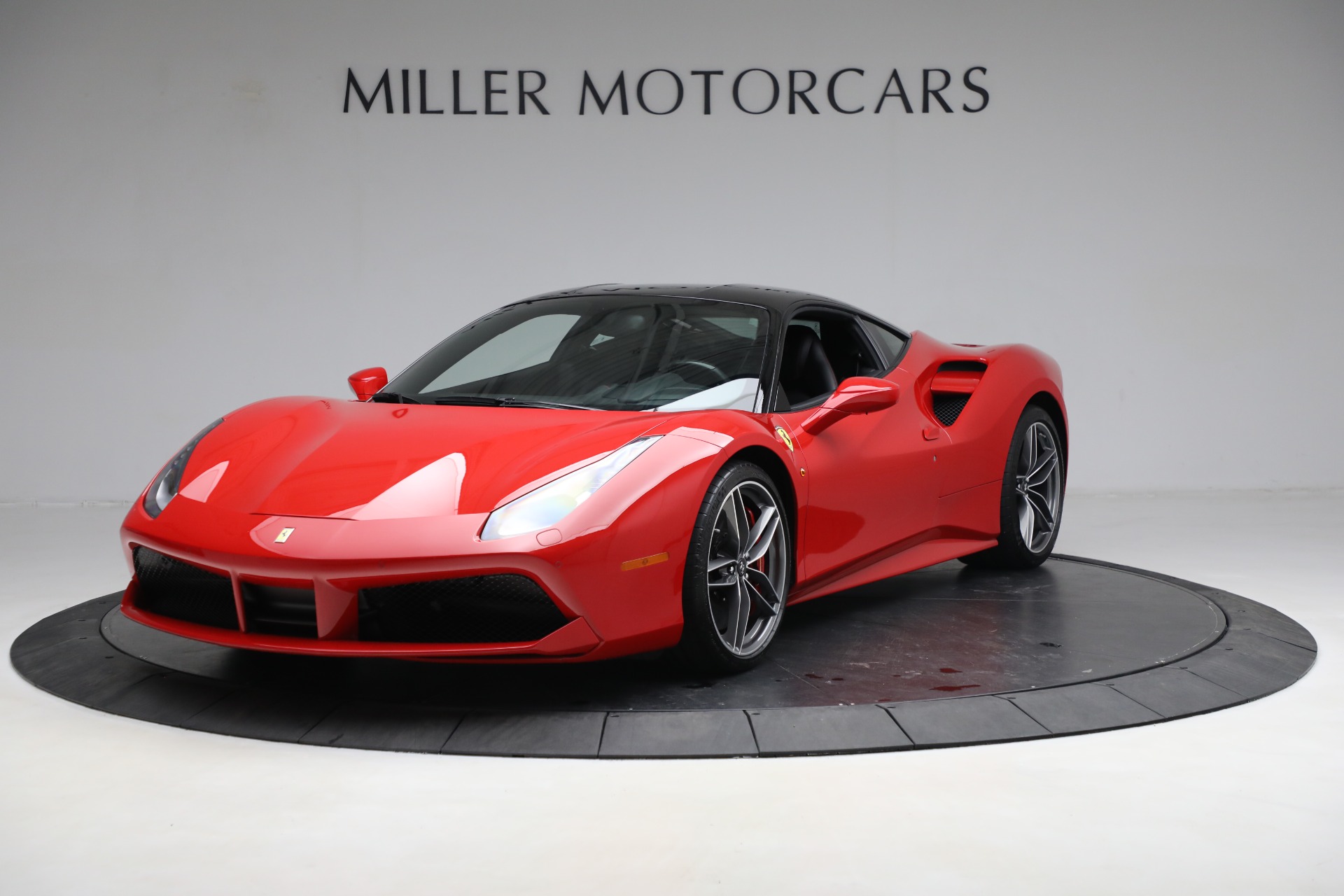 Used 2018 Ferrari 488 GTB for sale Sold at Maserati of Westport in Westport CT 06880 1