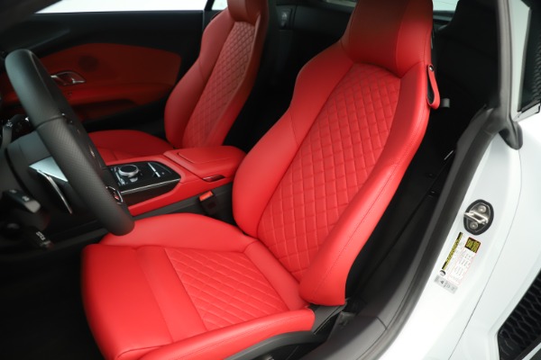 Used 2018 Audi R8 5.2 quattro V10 Plus for sale Sold at Maserati of Westport in Westport CT 06880 16