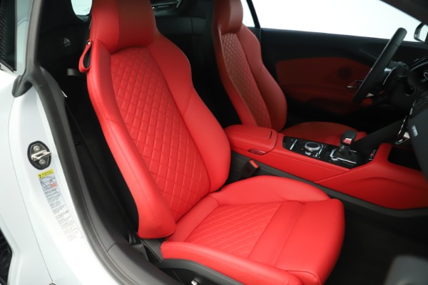 Used 2018 Audi R8 5.2 quattro V10 Plus for sale Sold at Maserati of Westport in Westport CT 06880 20