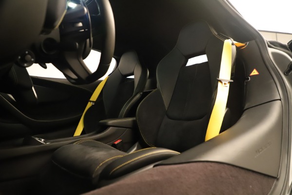 Used 2017 McLaren 570S for sale $167,900 at Maserati of Westport in Westport CT 06880 16
