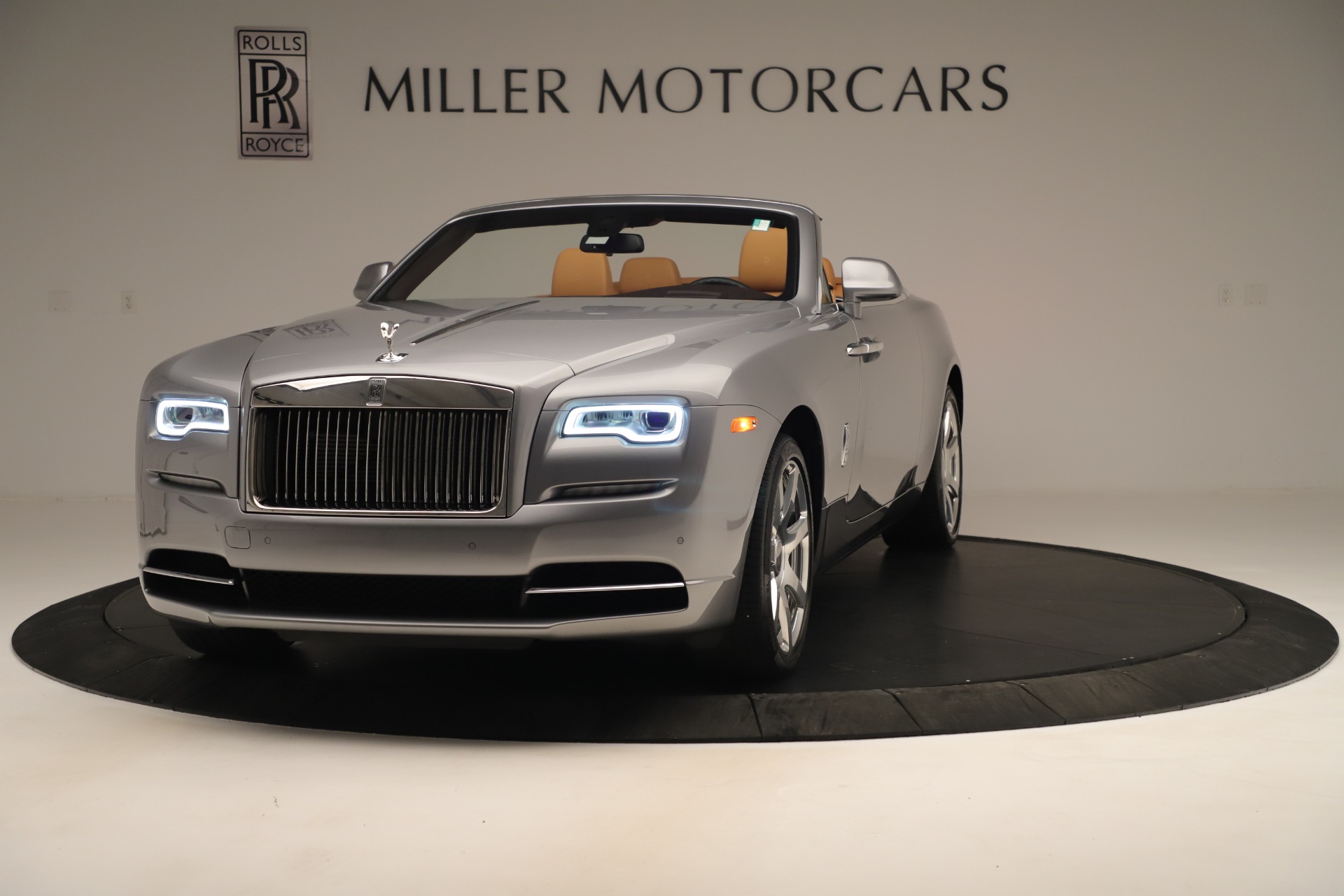 Used 2016 Rolls-Royce Dawn for sale Sold at Maserati of Westport in Westport CT 06880 1