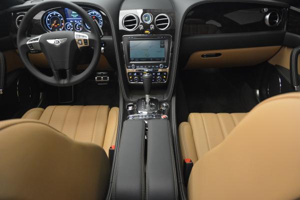 Used 2016 Bentley Flying Spur V8 for sale Sold at Maserati of Westport in Westport CT 06880 25